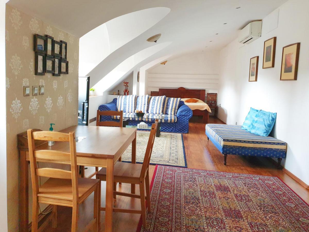 Studio Karluv Most Прага Экстерьер фото