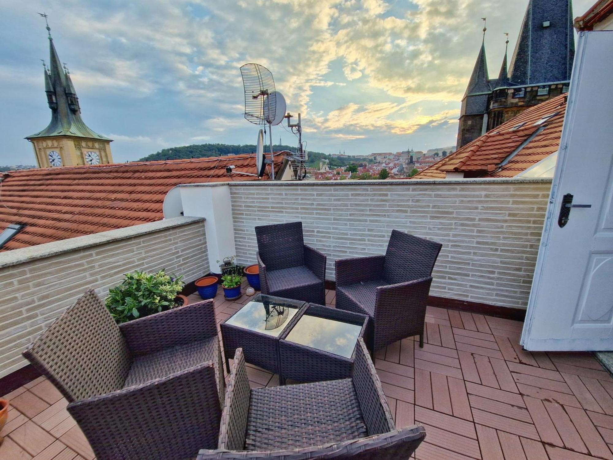 Studio Karluv Most Прага Экстерьер фото